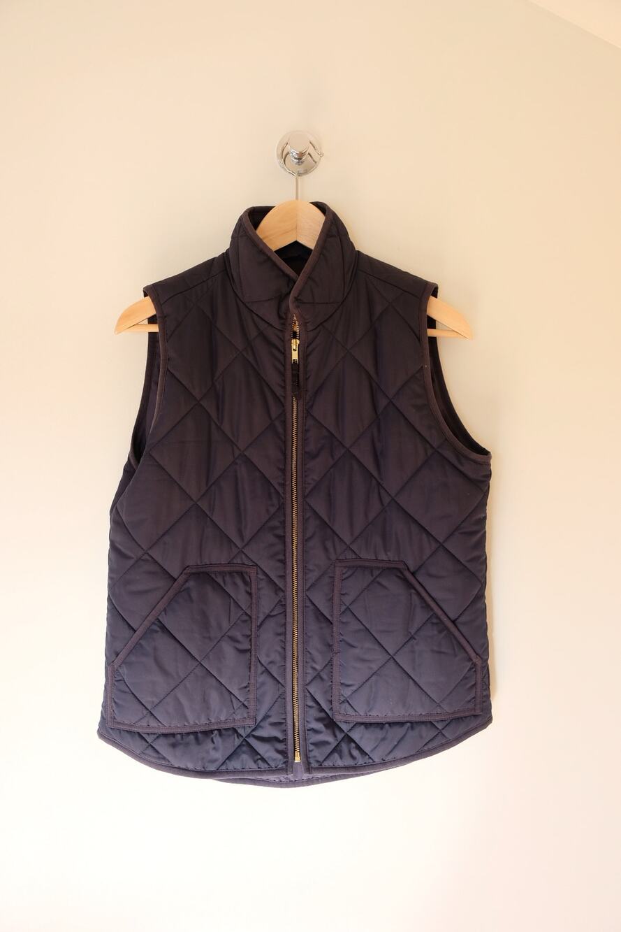 J Crew Quilted Puffer Vest S Black Navy Blue Excursion Style Gorpcore Fisherman